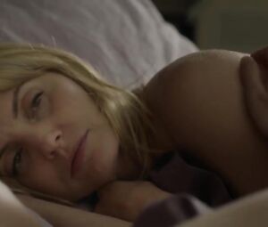 Lena Hall, Isabella Farrell, Mena Suvari Nude - Becks (2017)