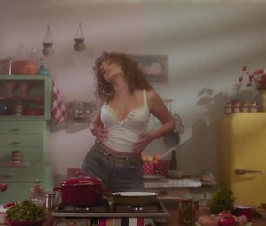 Alexandra Stan Sexy - Mami (2018) Music Video