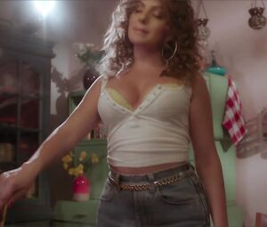 Alexandra Stan Sexy - Mami (2018) Music Video