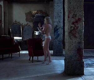 Kseniya Rappoport, Claudia Gerini Nude - La sconosciuta (2006)