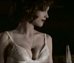 Sylvia Hoeks Nude Sex - De Bende van Oss (2011)