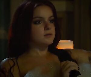 Ariel Winter, etc Nude & Sexy - The Last Movie Star (2017)