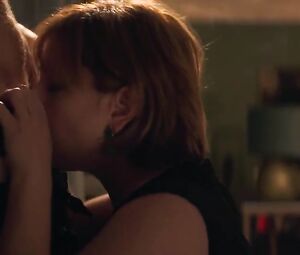 Giovanna Mezzogiorno Nude - Napoli Velata (2017)