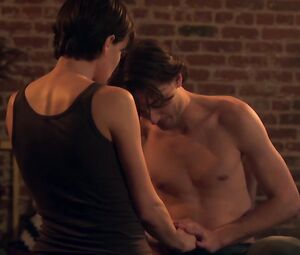 Jamie Bernadette, Olivia Bellafontaine naked - Killing Joan (2018)