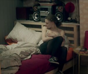 Tallulah Haddon naked - Kiss Me First s01e04 (2018)