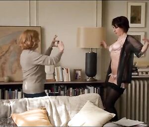 Isabelle Carré, Valérie Bonneton French Nude - Garde alternée (2017)