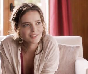 Roxane Mesquida Nude - Nos futurs (2015)