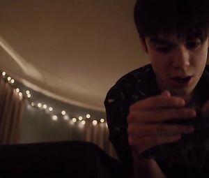 Madeline Weinstein naked - Alex Strangelove (2018)
