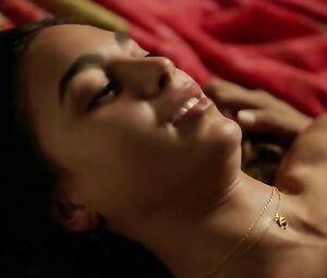 Michelle Badillo, Mishel Prada, Melissa Barrera nude - Vida s01e03 (2018)