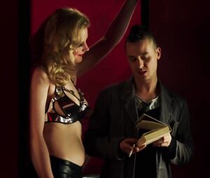 Anna-Maria Hirsch nude – Tod den Hippies!! Es lebe der Punk! (2015) (explicit nudity)