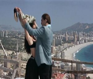 Elisa Tovati young celebs nude – Huevos de oro (1993) (big tits explicit)