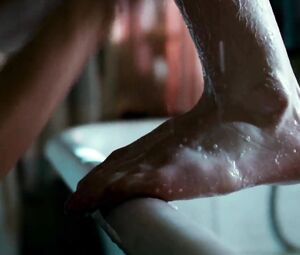 Kate Winslet nude โ The Reader (2008)