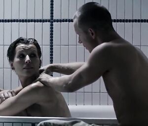 Marta Nieradkiewicz, Katarzyna Herman nude – Plynace wiezowce (2013) (Explicit Sex Movie)