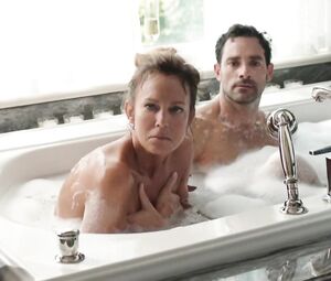 Sophie Prégent nude – Les 3 p’tits cochons 2 (2016)