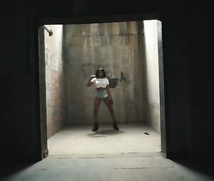 Azealia Banks sexy music - Anna Wintour (2018)