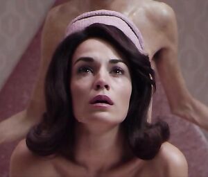 Sara Rivero nude - Lo siento mi amor (2018)