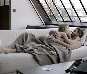 Roxane Arnal nude, Isabelle Carre sexy - Un adultere (2018)