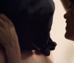 Hot Lesbian Scene - A trois on y va