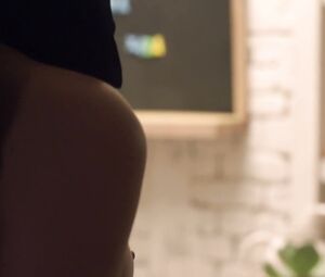Hot Lesbian Scene - A trois on y va
