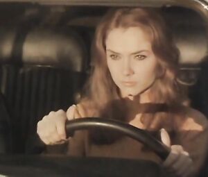 Je suis une nymphomane - Vintage Sexy Lesbian Video