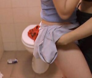Lesby Hot Scene - Benzina
