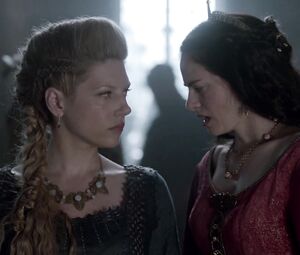 Vikings - Lesbian Kiss Scene