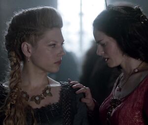 Vikings - Lesbian Kiss Scene