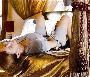 Affenkönig - Solo girl scene