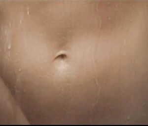 Girl Masturbating in Shower - Como Esquecer