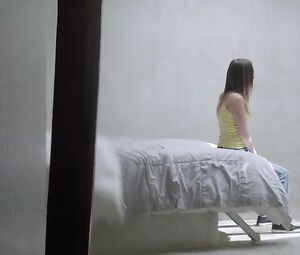 Shortwave - Solo Girl Scene