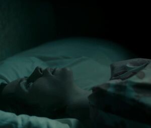 Solo Actress in the bed - White Heat