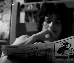 Solo girl scene - A Febre do Rato