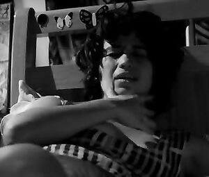 Solo girl scene - A Febre do Rato