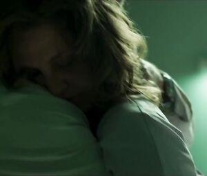 Adriana Esteves, Fernanda D'Umbra, Paula Possani nude  - Assedio s01e09 (2018)