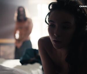 Maddison Jaizani nude - Versailles s03e06 (2018)