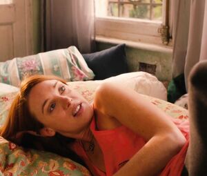 Christa Theret nude - Gaspard va au mariage (2017)