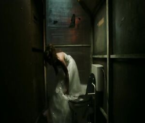 Lea Arnezeder nude - La Station (2017)