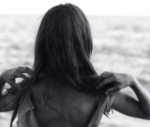 Miranda Gas nude - Laia (2016)