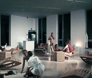 Sophia Leboutte, Julie Neenemaggi nude - Thermes (2010)