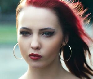 Yuliya Khlynina nude - Tolko ne oni  (2018)