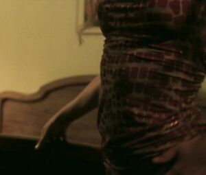 Diosa, Sandra Richefort nude  - Trio dangereux (2001)