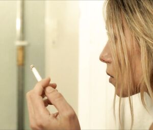 Lotta Doll naked - Liebe mich (2017)