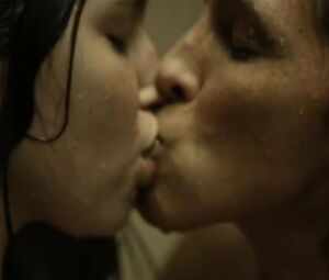 Judit Ampudia, Arlette Torres nude - El Embarcadero s01e08 (2018)