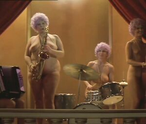 Anne Bie Warburg, Annie Birgit Garde nude - Sømænd på sengekanten (1976)