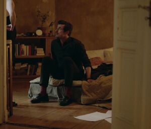 Elisabeth Moss naked - The Square (2017)