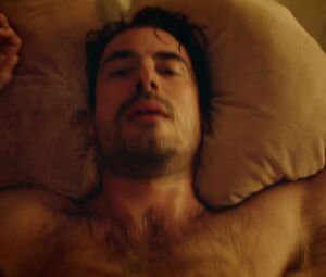 Elisabeth Moss naked - The Square (2017)