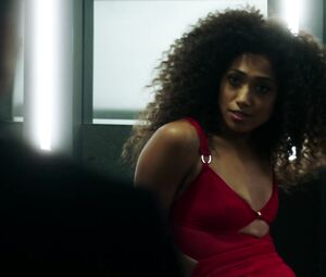 Chelsea Watts, Whitney Benjamin naked - Power s05e02 (2018)