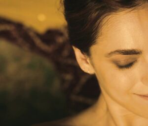 Miriam Leone nude - Metti la nonna in freezer (2018)