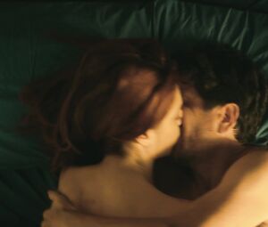 Miriam Leone nude - Metti la nonna in freezer (2018)