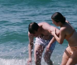 Laura Kajer nude - Badehotellet s06e01 (2019)